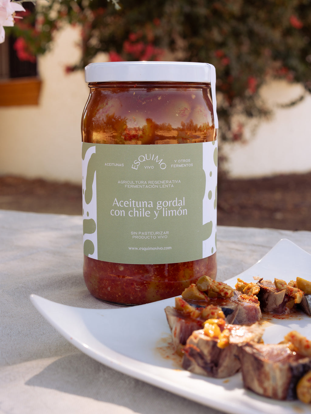 Aceituna gordal partida con chile y limón fermentado